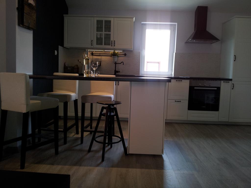 Apartment Diminic Melin كريس المظهر الخارجي الصورة