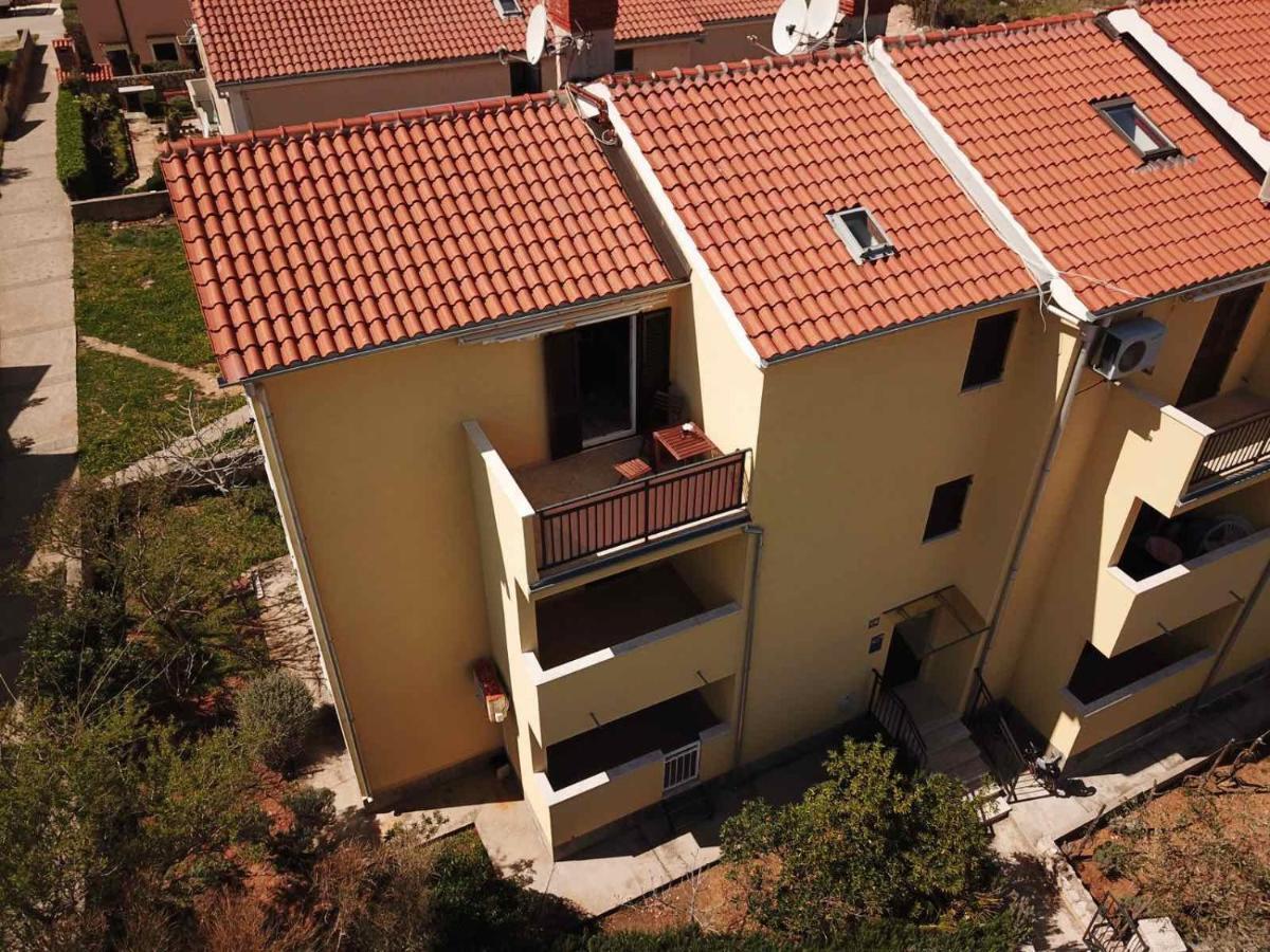 Apartment Diminic Melin كريس المظهر الخارجي الصورة